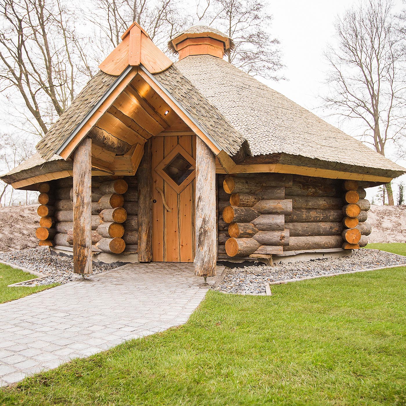 Uriges Saunaland 7 Alfen Saunaland Salzgrotte corso sauna manufaktur | corso saunamanufaktur