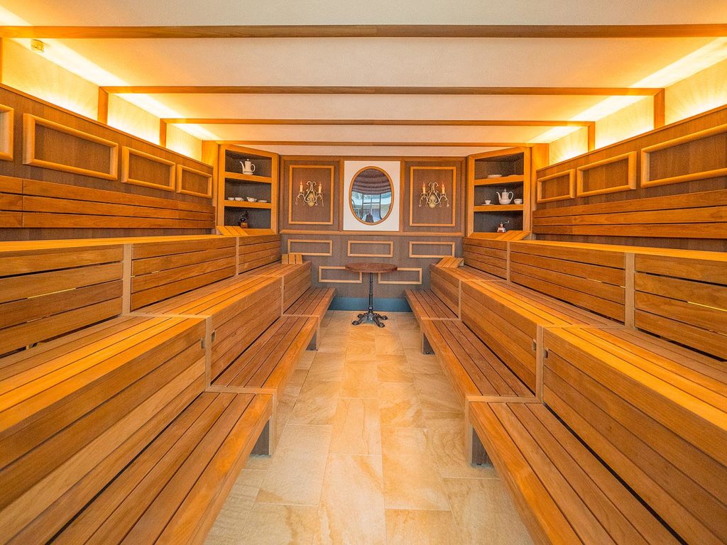 Sauna für öffentliche Bäder + Therme 13 Urige Sauna mit Kaffeehaus-Ambiente im Georg-Arnhold-Bad, Dresden