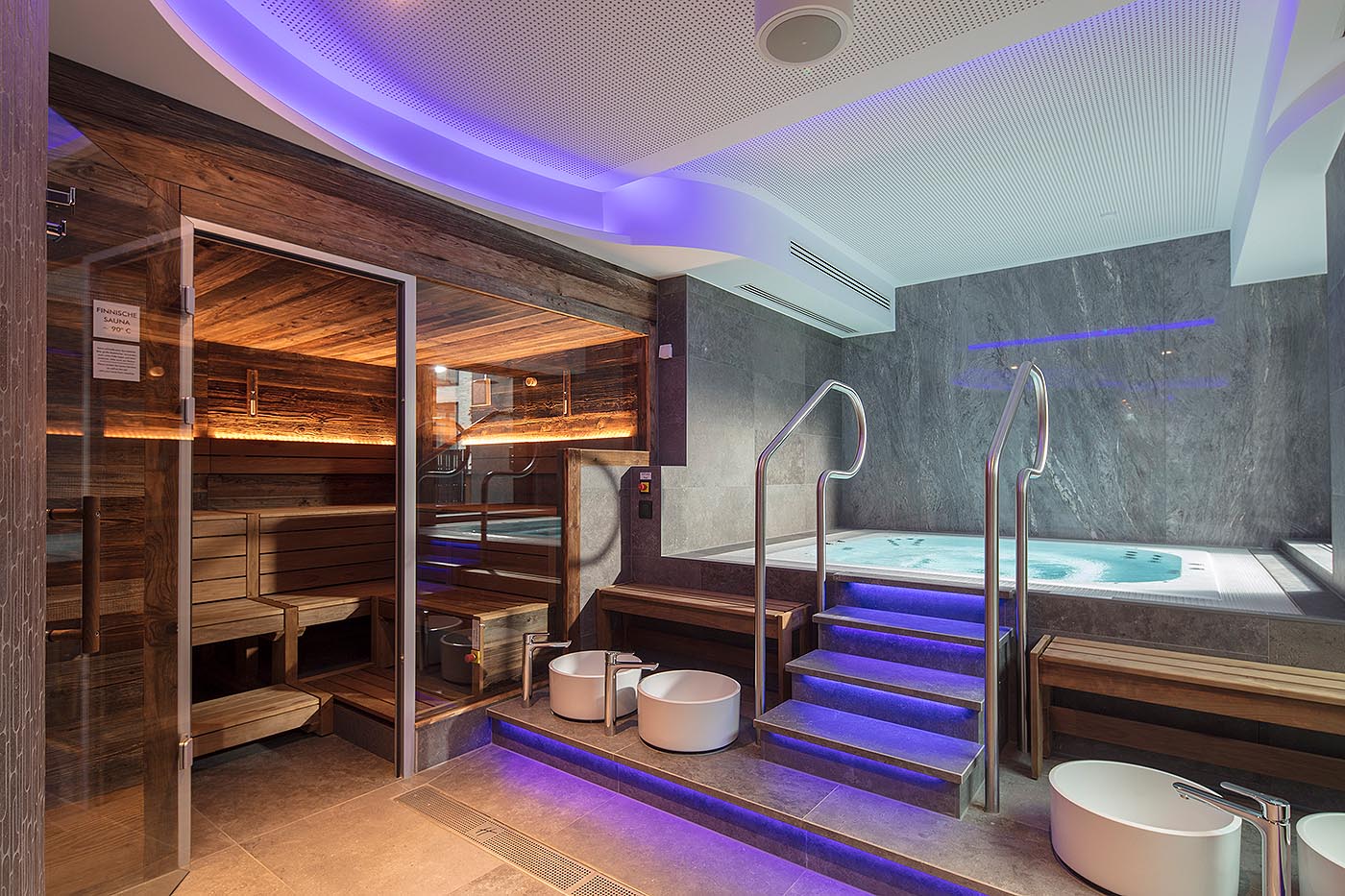 SPA im Holiday Inn 2 hotelsauna corso 1 | corso saunamanufaktur
