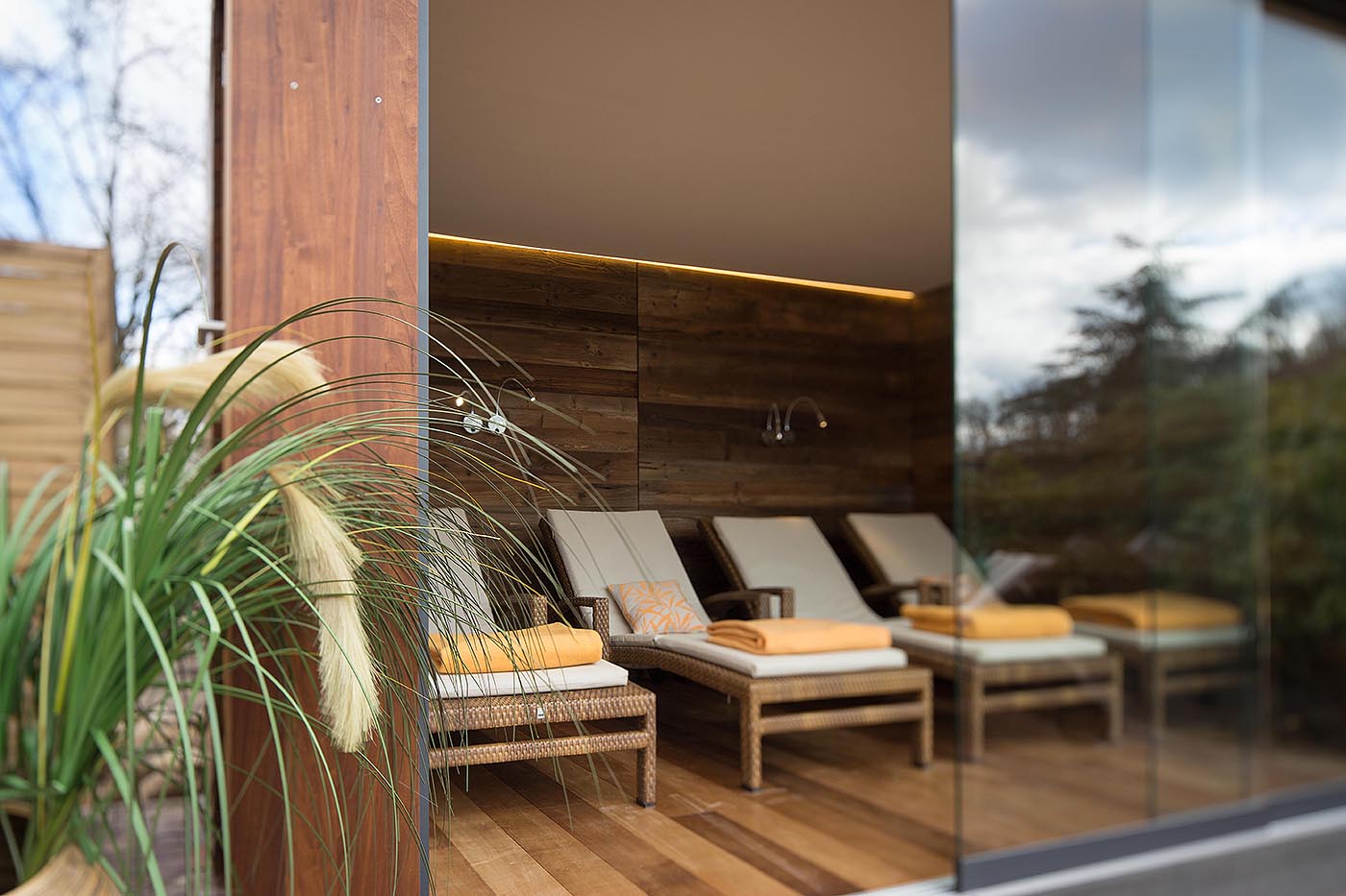 Sauna | Mühlenradofen 10 hotelsauna ruheraum aussen corso sauna manufaktur 1 | corso saunamanufaktur