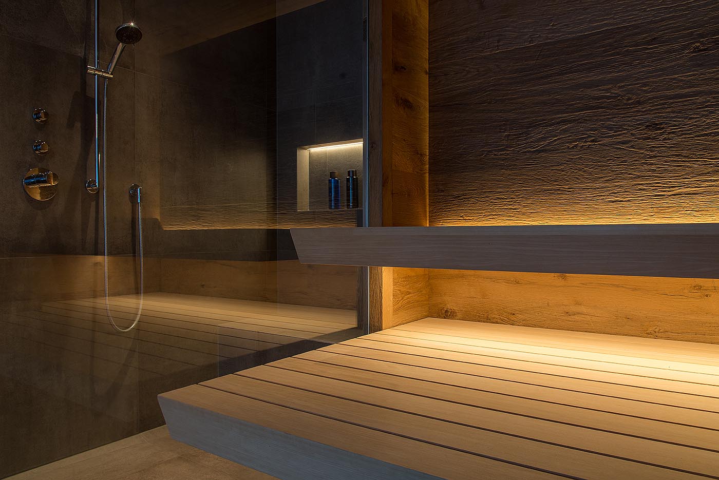 Ecksauna Eiche-Altholz 14 premium sauna fuer zuhause corso7 | corso saunamanufaktur