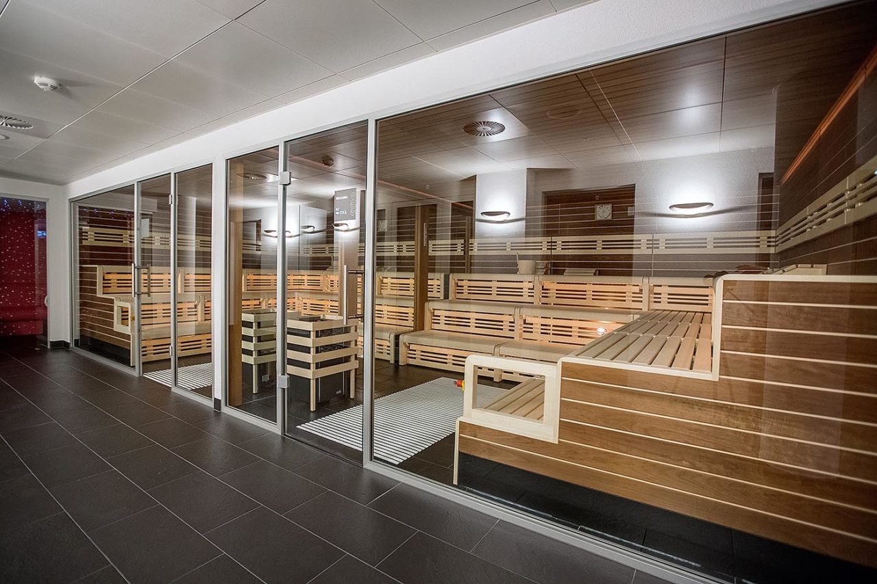 Sauna + SPA für Fitnessstudio 11 sauna für spa referenz profisauna fitness 20 ONE Training Center | corso saunamanufaktur