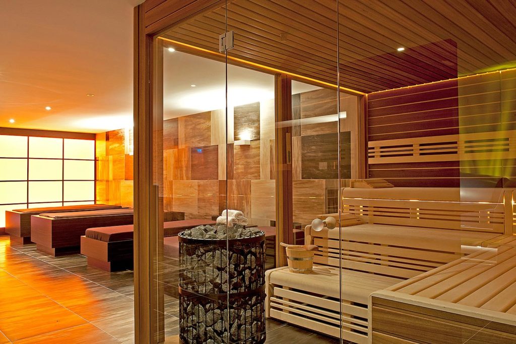 Sauna für öffentliche Bäder + Therme 12 sauna für spa referenz profisauna fitness 3 | corso saunamanufaktur