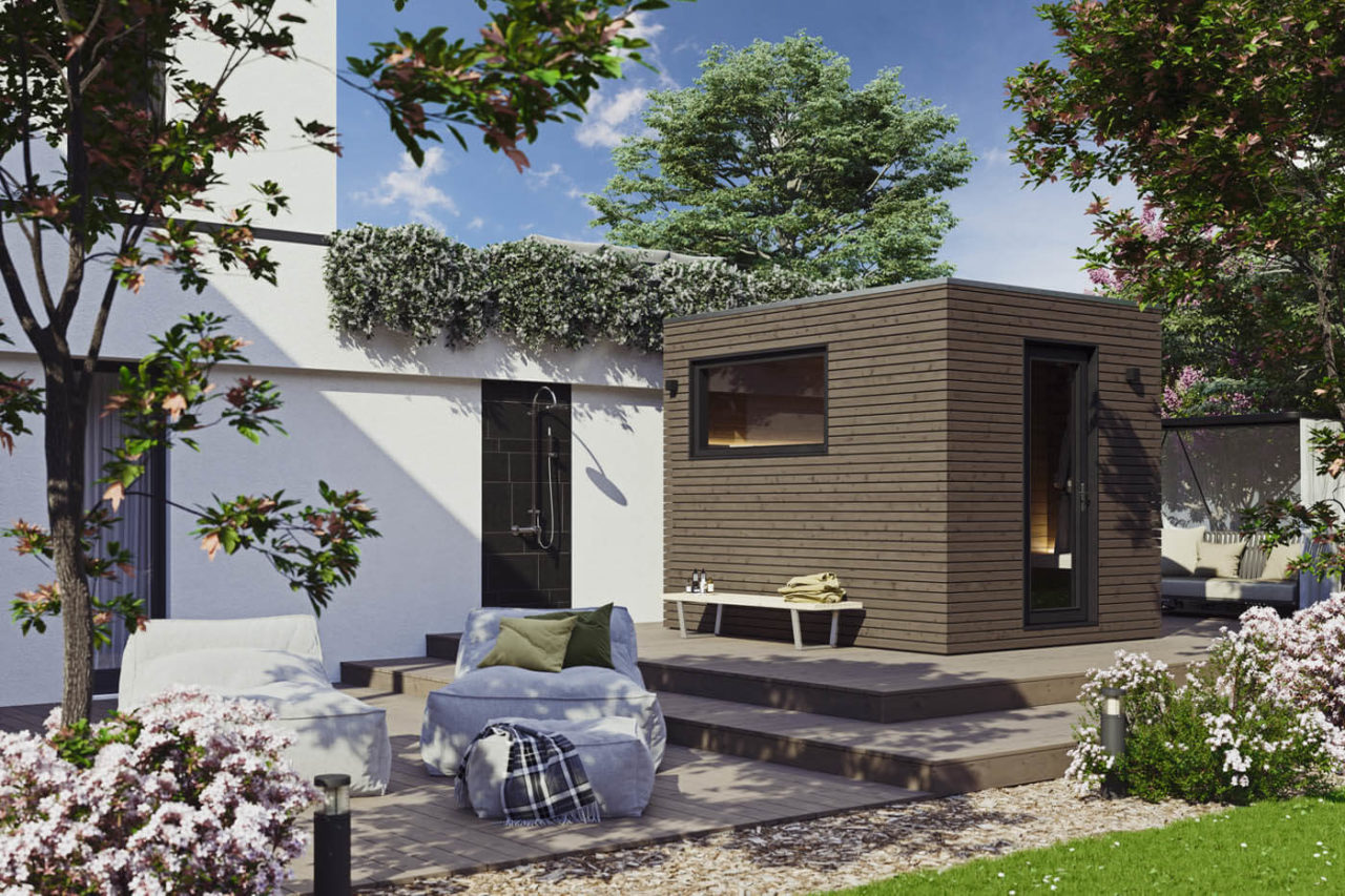 Gartensauna 10 Design Gartensauna CUBUS auf Gartenterrasse mit Glas-Eingangstür und Teilverglasung sowie Vorraum. Rhombus Holzprofil-Verkleidung