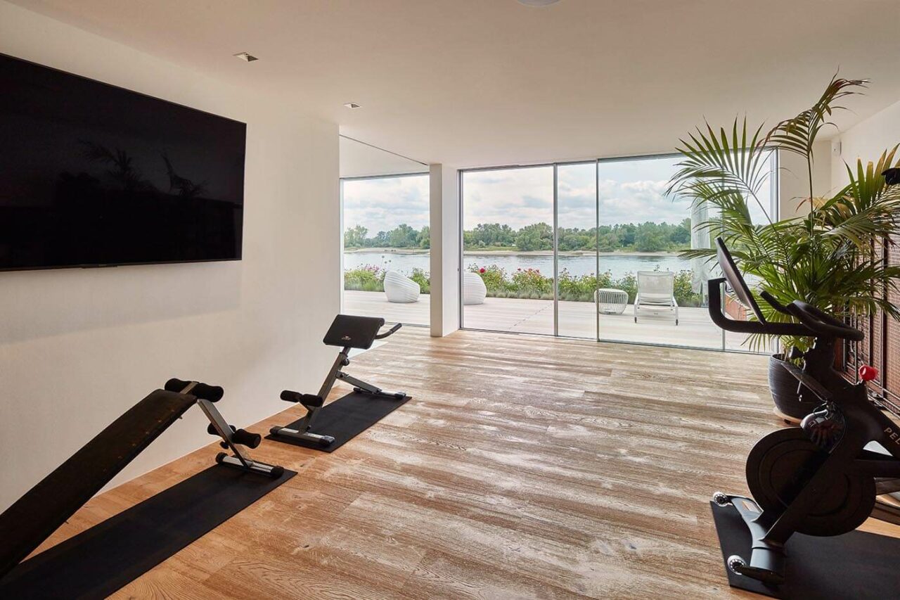 Reclaimed wood sauna with salt stone wall 7 altholzsauna hell salzsteinwand 5 | corso saunamanufaktur