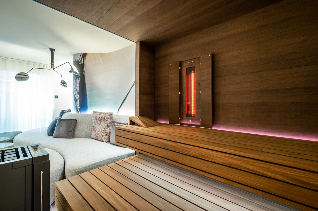 INFRAROTSAUNA 22 Sauna Eiche mit Glasfront und Bänken in Thermo-Espe plus Infrarotstrahler