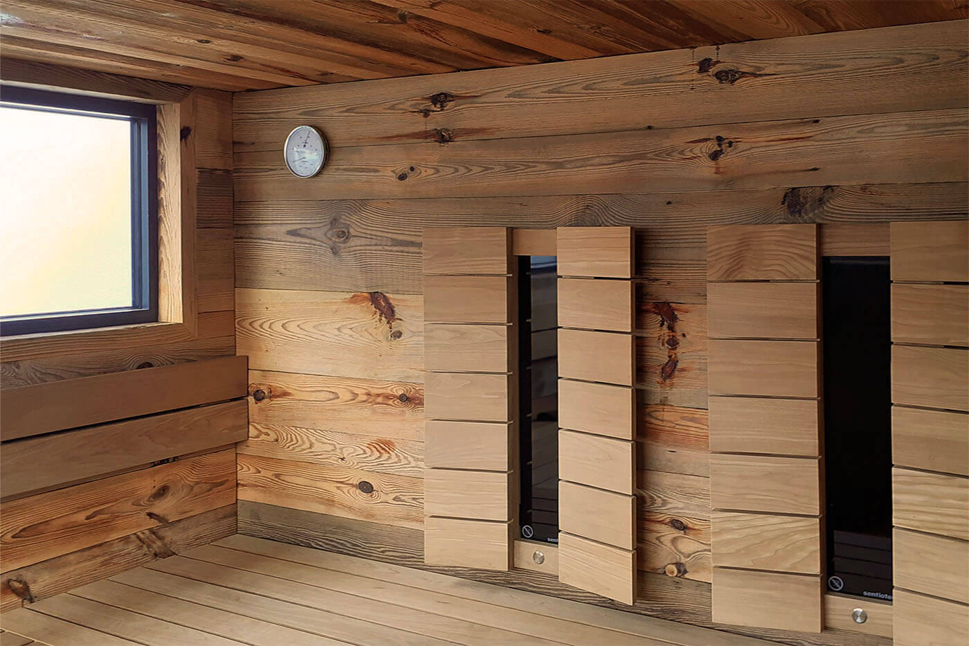 Außensauna auf Stahlkonstruktion 180 aussensauna innenhof 7 | corso saunamanufaktur