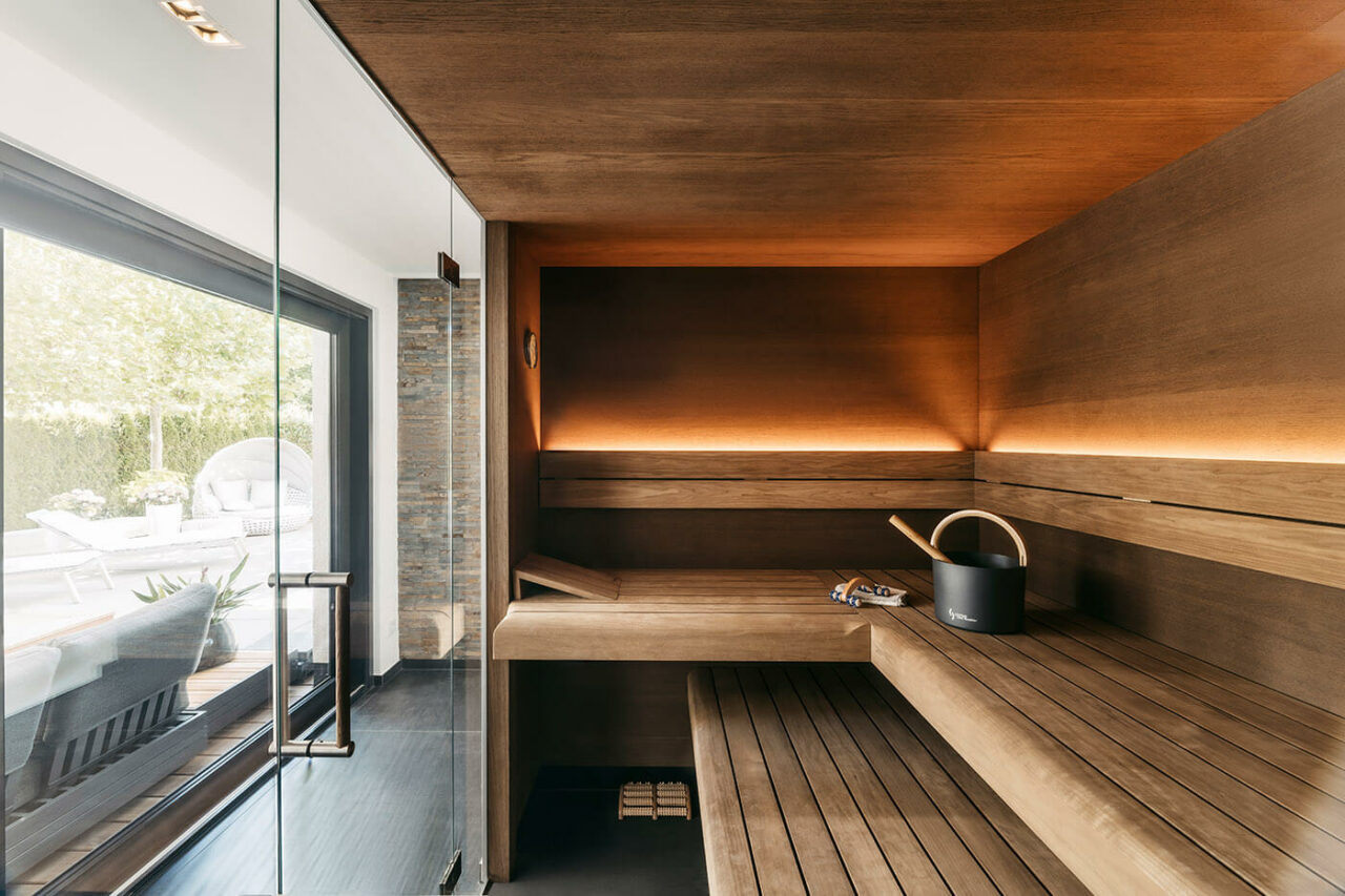 Design Sauna mit Ausblick 87 Sauna Massanfertigung Thermo Eiche 5 | corso saunamanufaktur