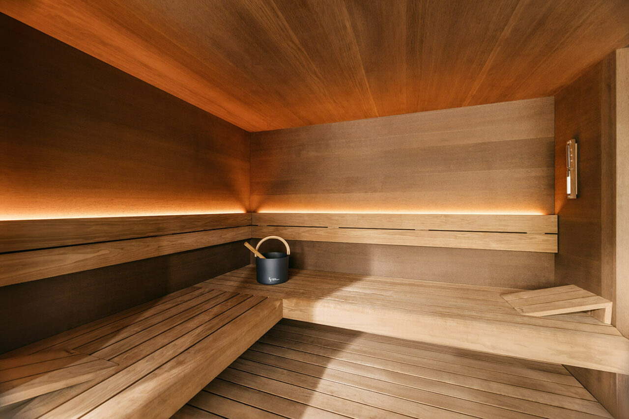 Design Sauna mit Ausblick 91 Sauna Massanfertigung Thermo Eiche 6 | corso saunamanufaktur