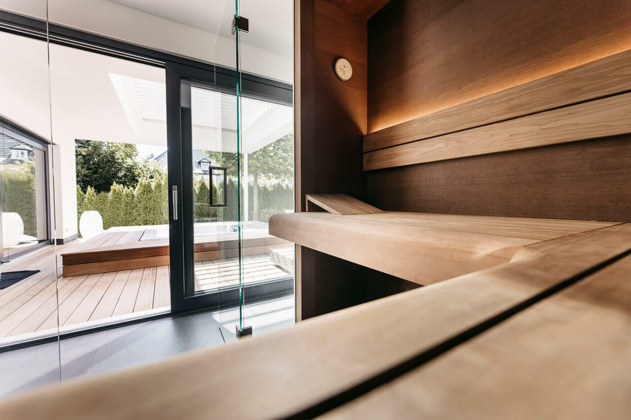 Design Sauna mit Ausblick 93 Sauna Massanfertigung Thermo Eiche 8 | corso saunamanufaktur