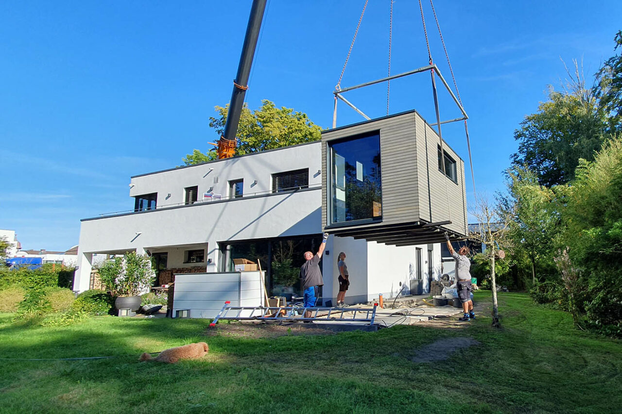Gartensauna 26 Außensauna Lieferung per Autokran direkt in den Garten