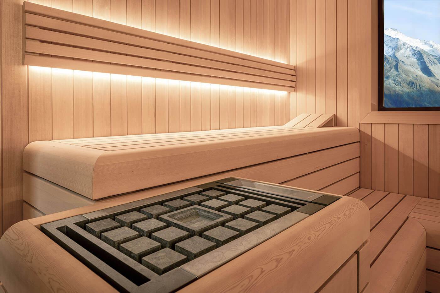 Design Sauna mit Außenfenster 27 Design Sauna mit Außenfenster. Sauna nach Maß: Moderne Sauna mit Glasfront in hellem Hemlock Holz.