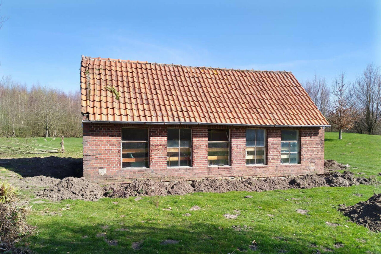 Sauna als Urlaubsinsel 142 Sauna als Urlaubsinsel: Hühnerstall vor dem Umbau zur Sauna