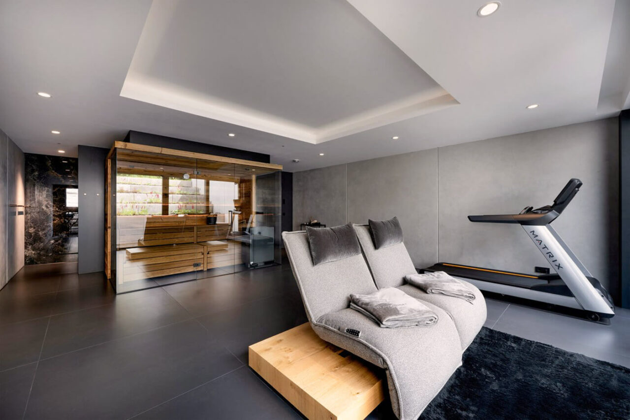 Altholzsauna mit viel Glas 21 Moderne Altholz Sauna. Design Sauna nach Maß, dreiseitig verglast.